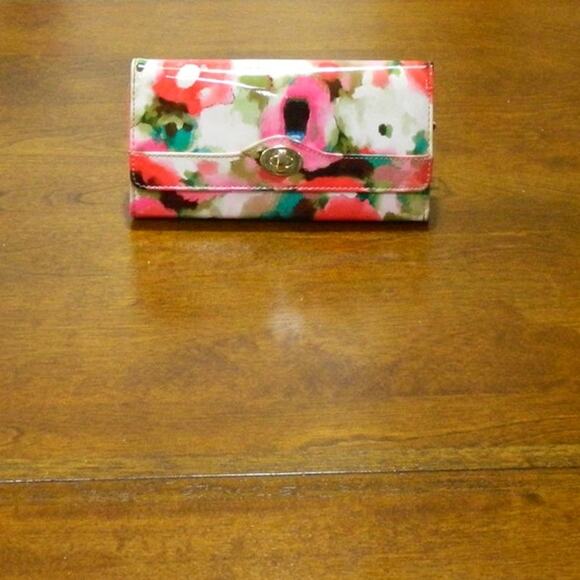SafeKeeper Wallet Pink Floral Design - Picture 1 of 6